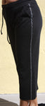 M7001 LooseFit Capri Pants